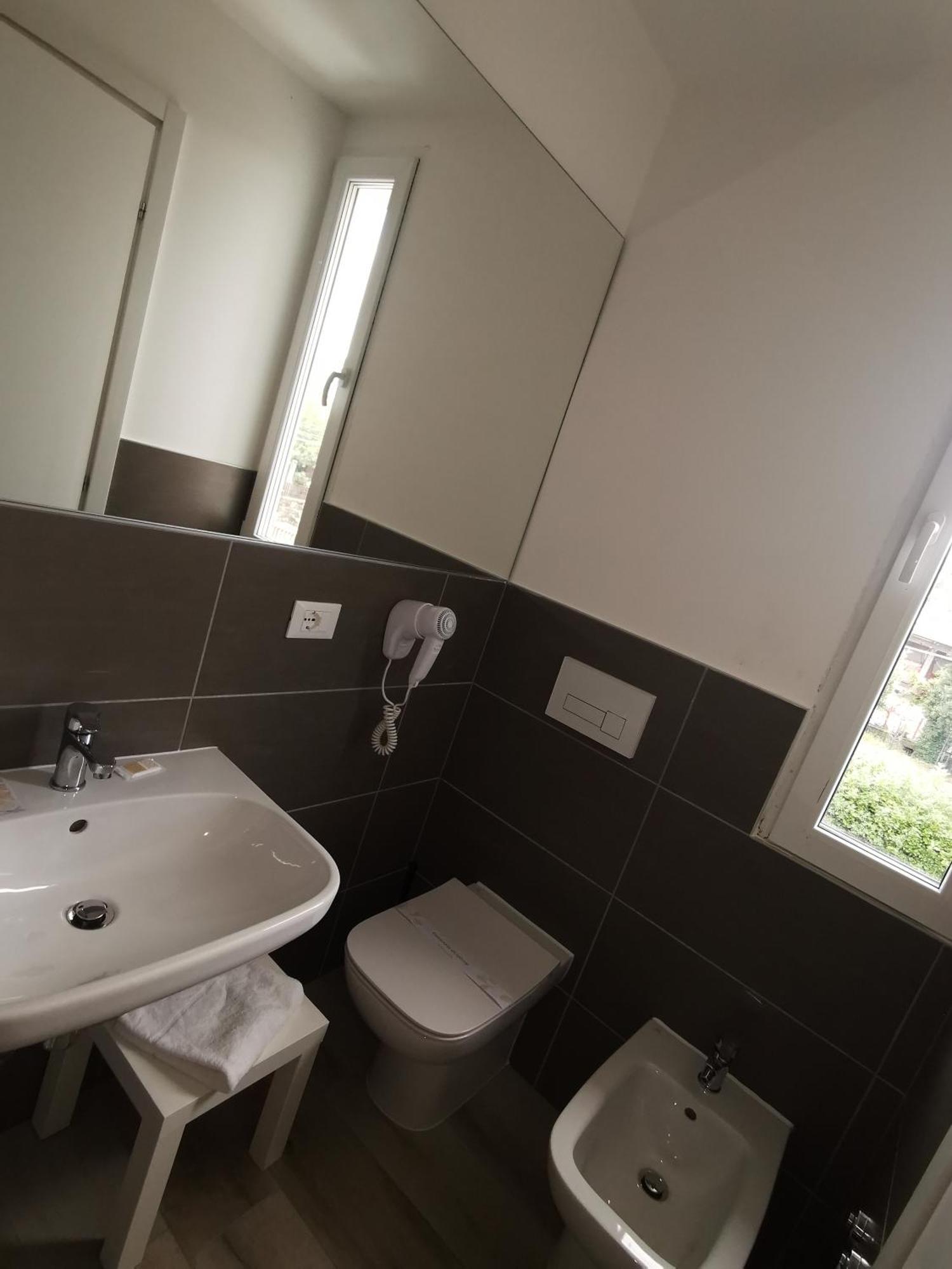 Hotel Sonia Trieste Dış mekan fotoğraf